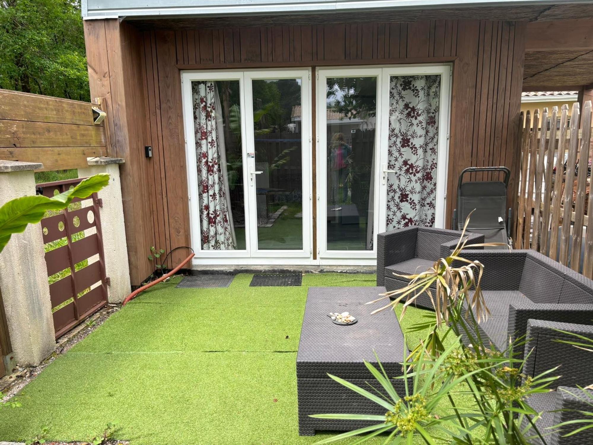 Le Chalet Au Bord Des Pistes Cyclables Sainte-Helene  Exterior foto